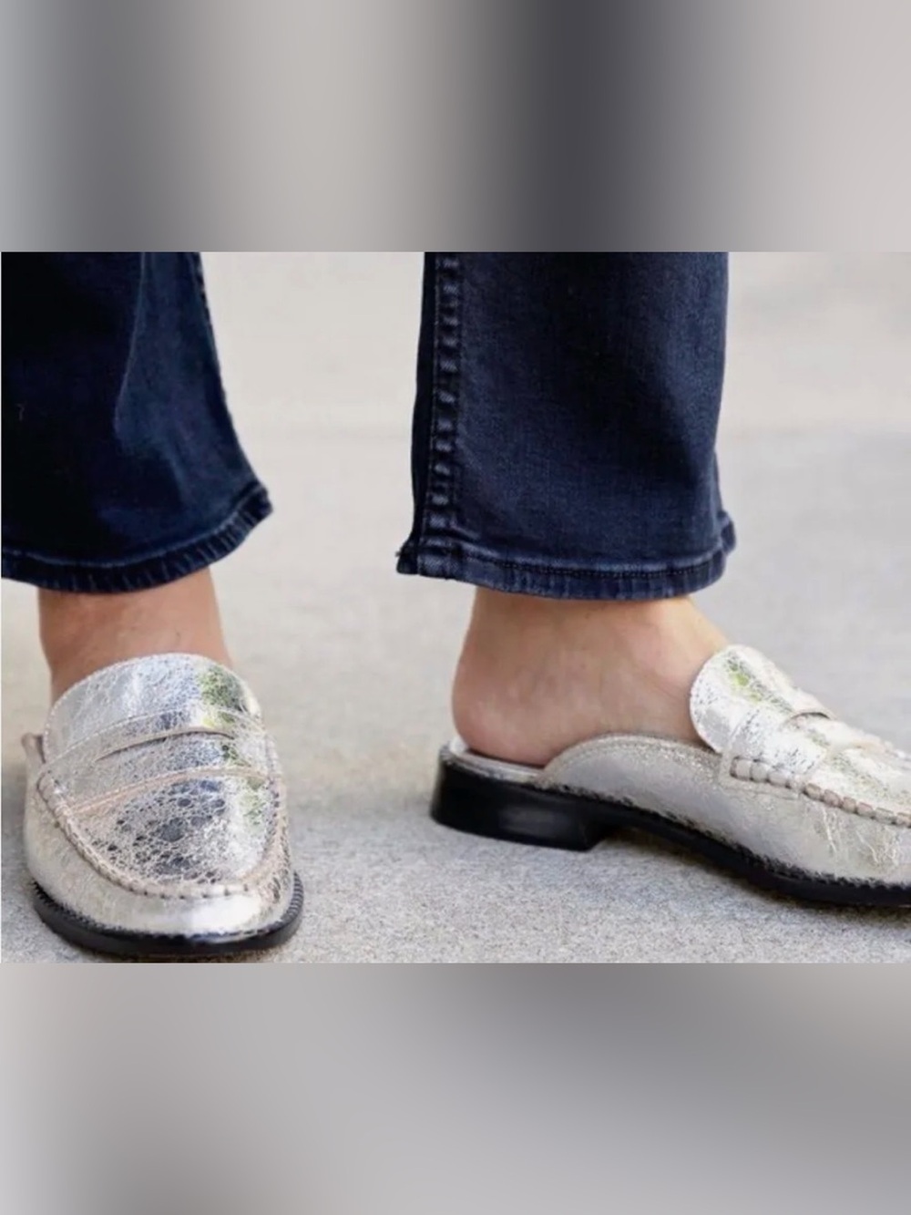 Dolce Vita Havan Loafer Mule In Silver
Distressed Leather Sz.10